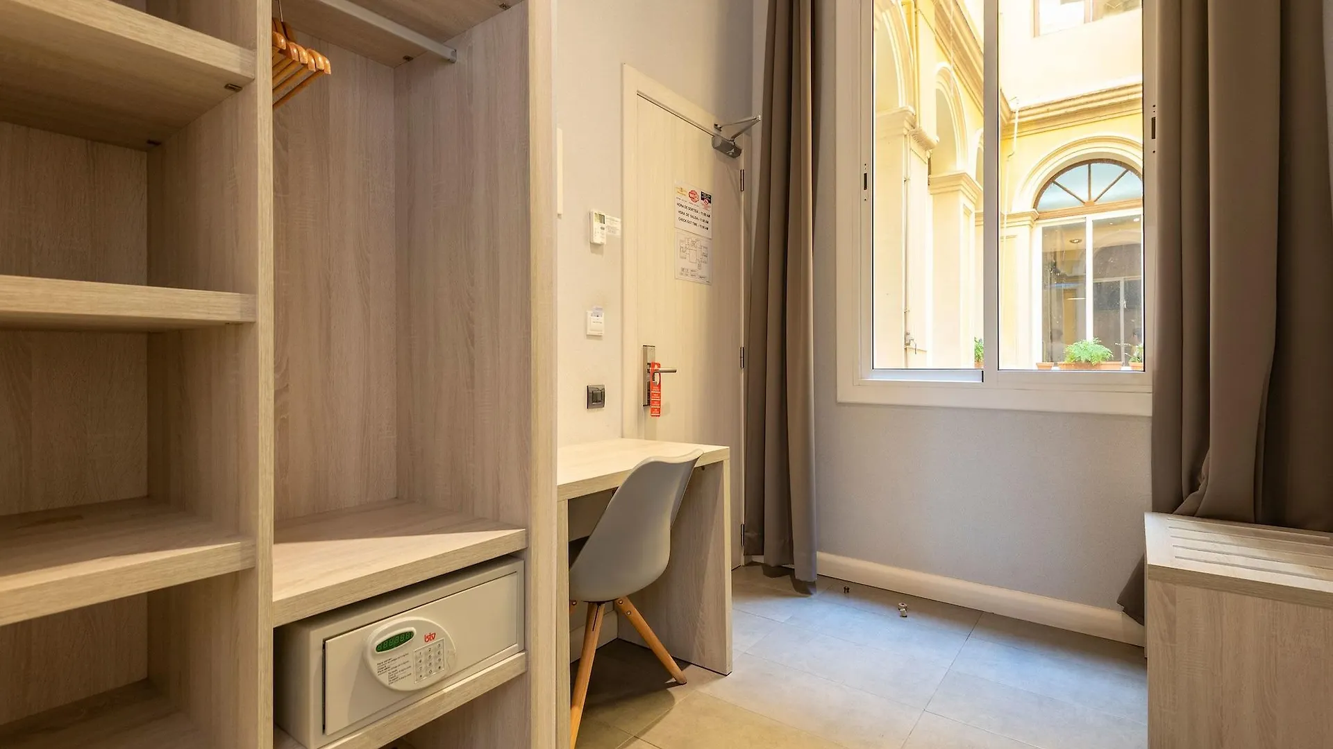 Pensión Plaza Goya Rooms Barcelona