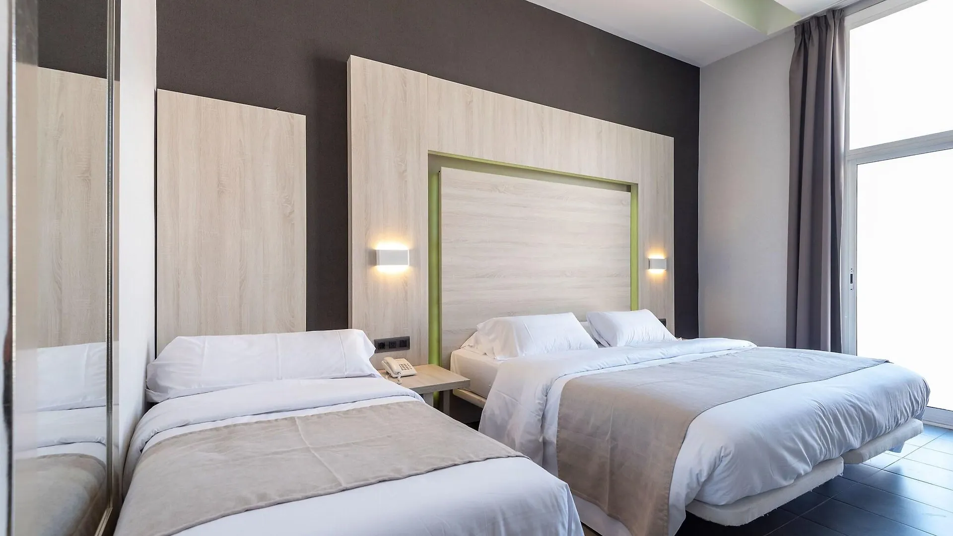 Plaza Goya Rooms Barcelona 2*,