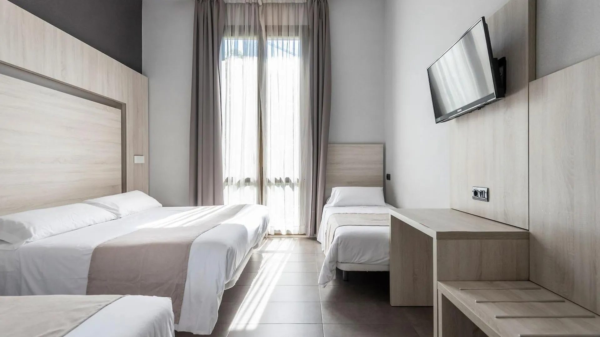 Plaza Goya Rooms Barcelona 2*,  Spain